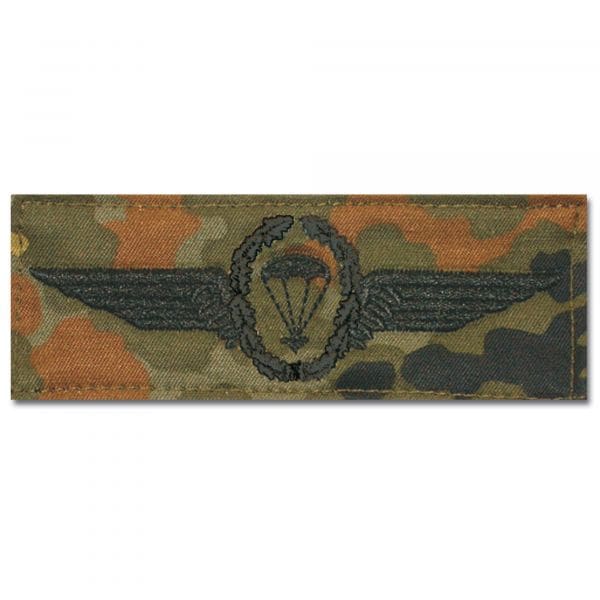 Distintivo in tessuto BW paracadutista nero/mimetico
